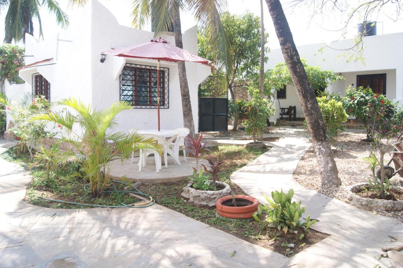 Luciano & Grace Apartments Watamu Bagian luar foto