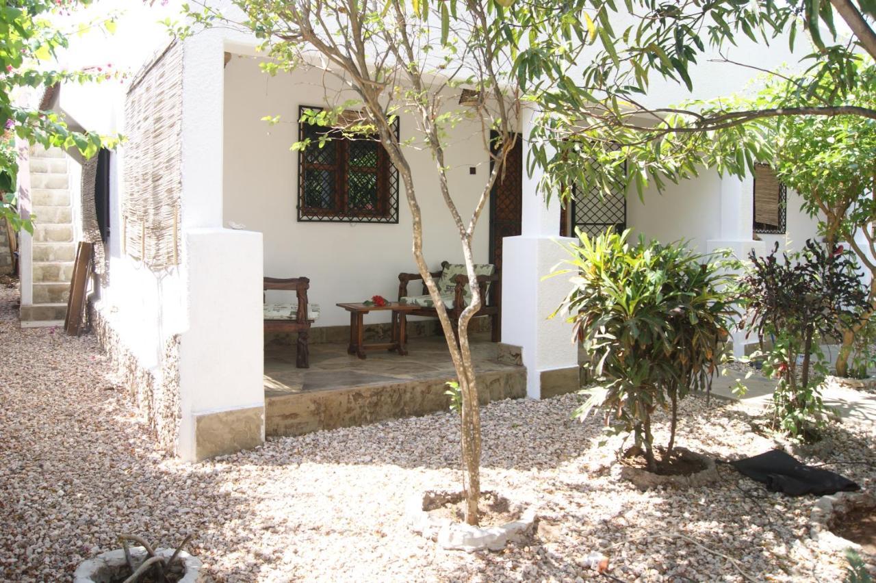 Luciano & Grace Apartments Watamu Bagian luar foto