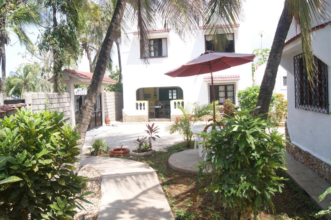 Luciano & Grace Apartments Watamu Bagian luar foto