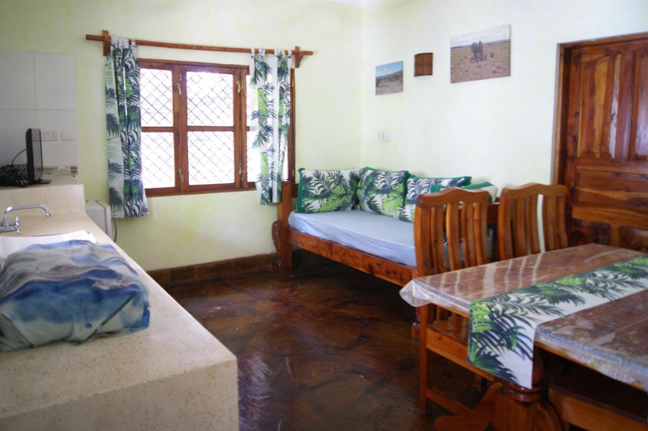 Luciano & Grace Apartments Watamu Bagian luar foto