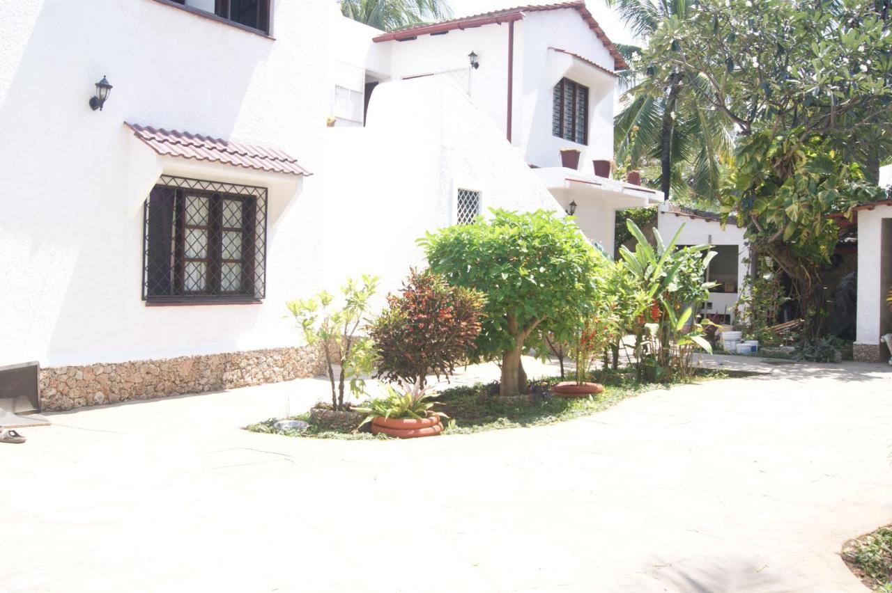 Luciano & Grace Apartments Watamu Bagian luar foto