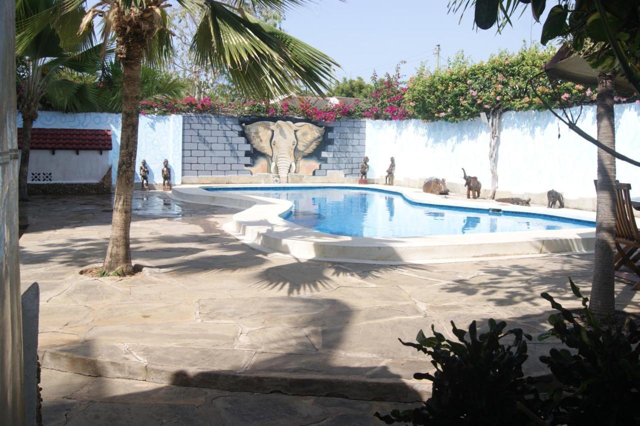 Luciano & Grace Apartments Watamu Bagian luar foto